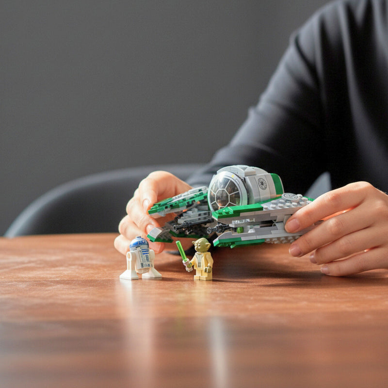 Star Wars: The Clone Wars Yoda’s Jedi Starfighter-3