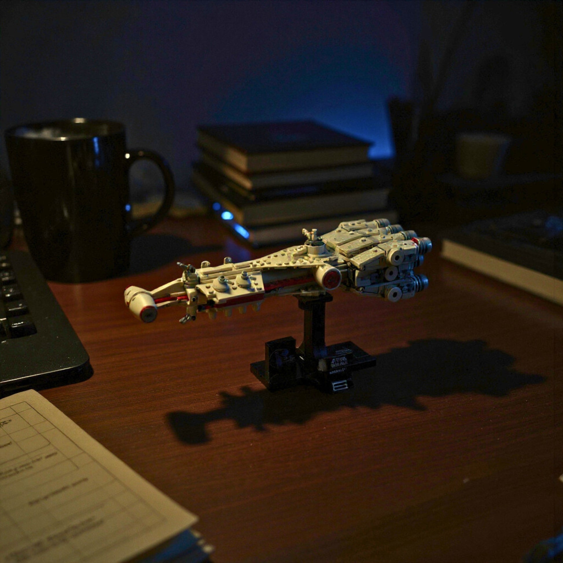 Collector-Grade Tantive IV Starship Building Model-2