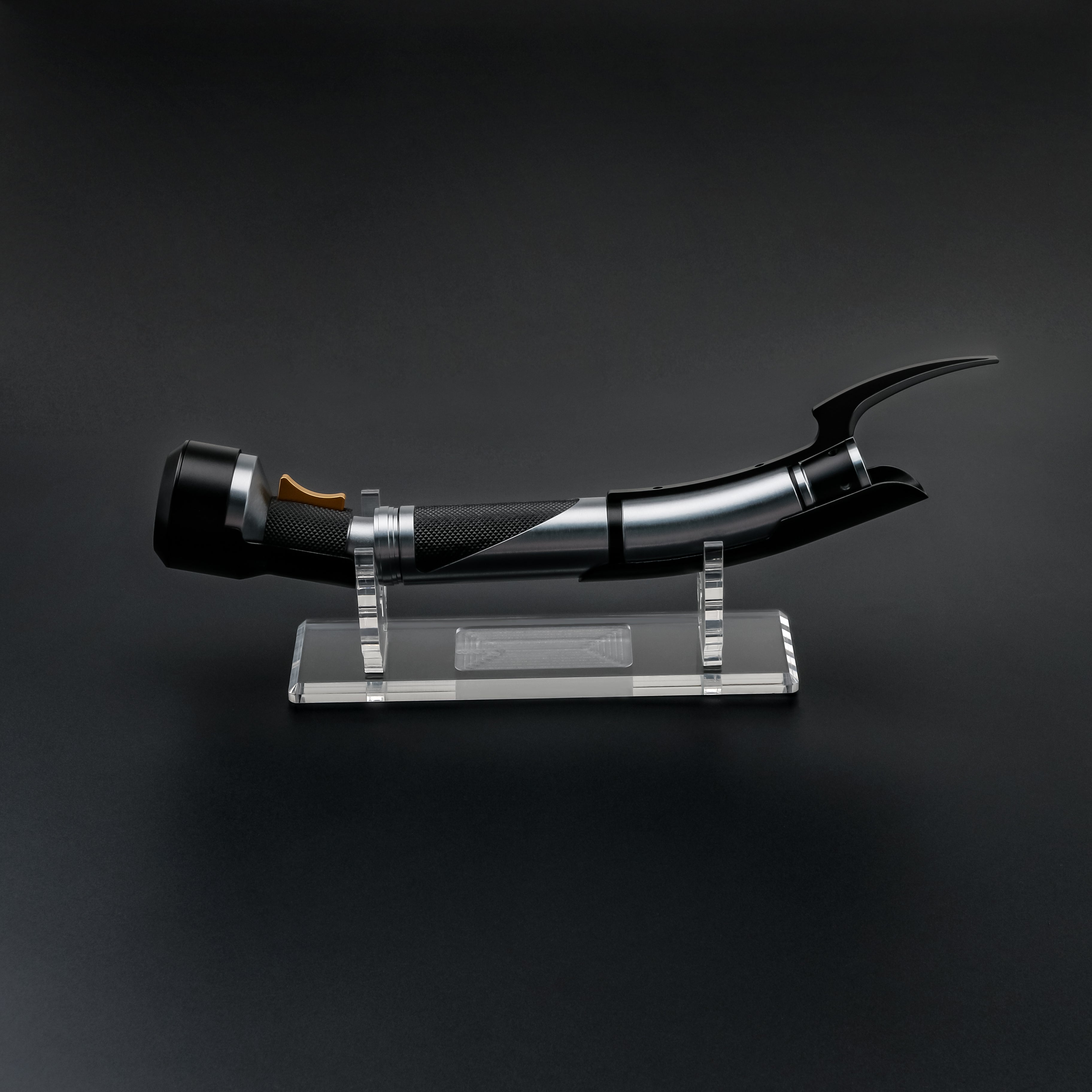 Count Dooku Jedi Duelling Lightsaber-9