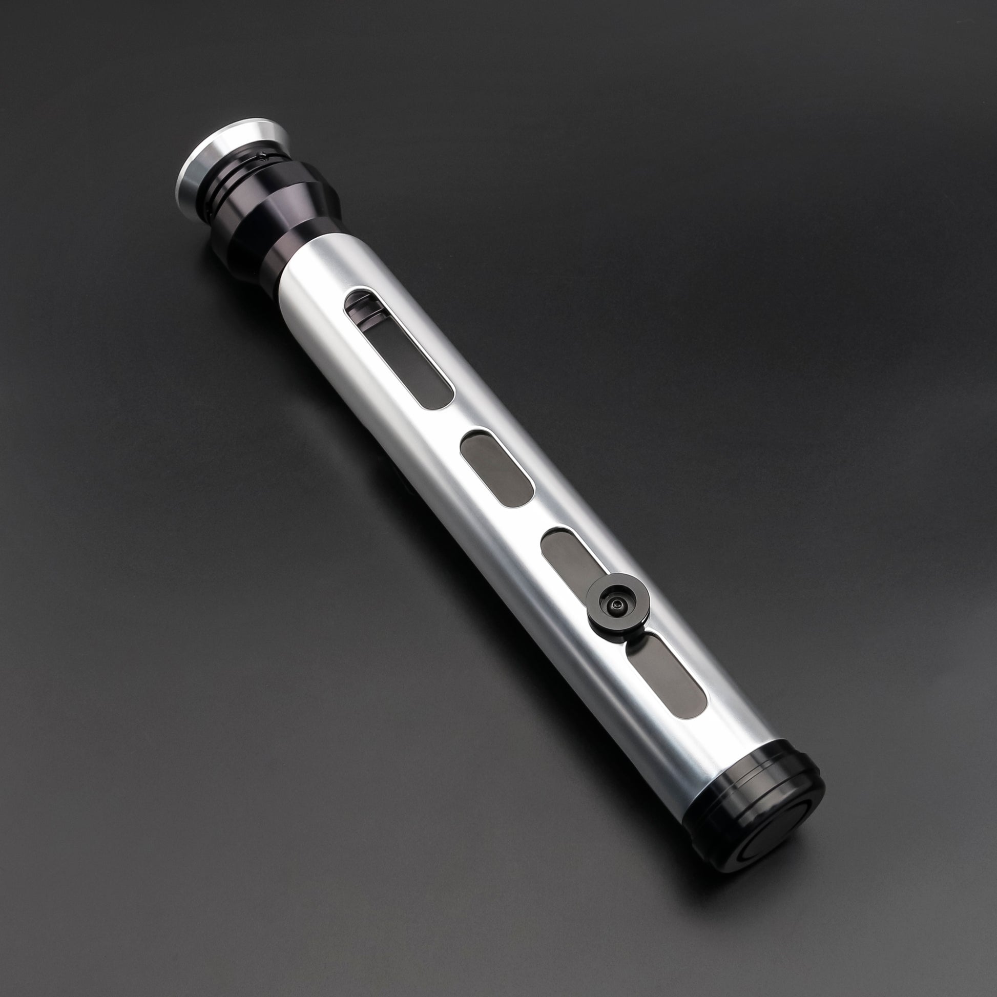 Qui-Gon Jinn Lightsaber-5