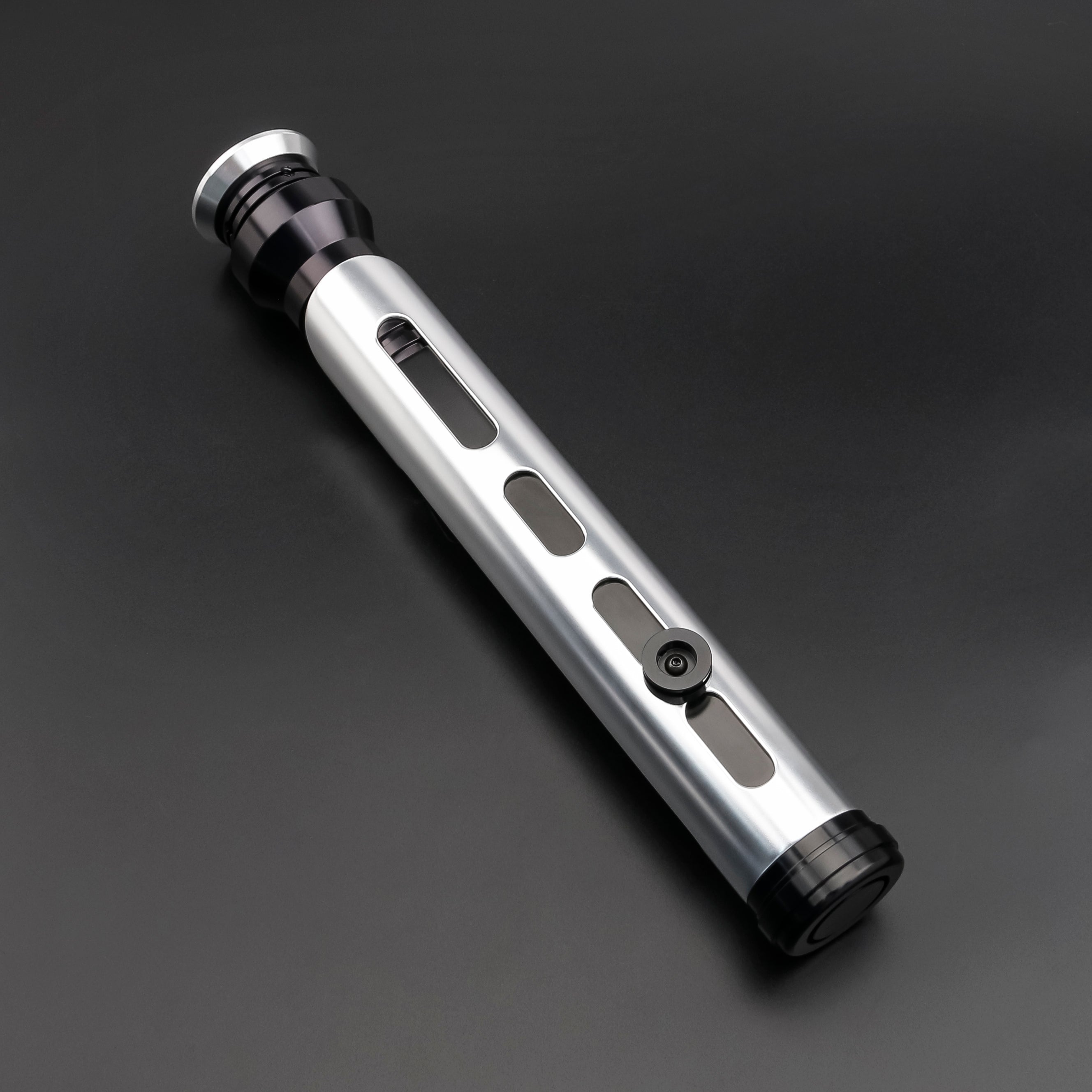 Qui-Gon Jinn Lightsaber-5