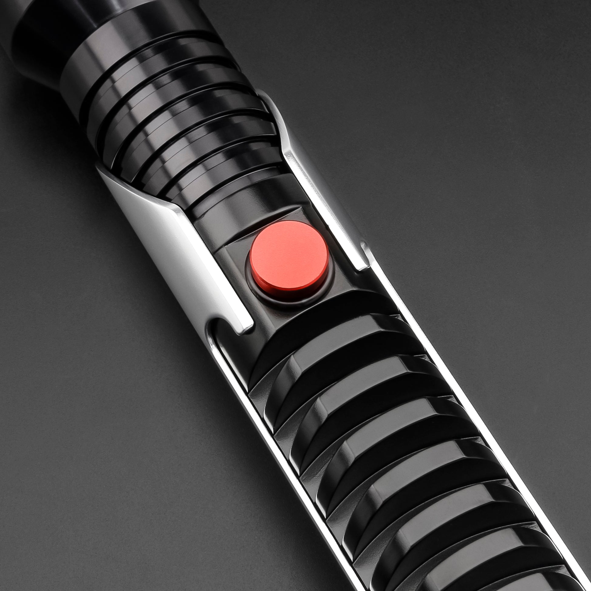 Qui-Gon Jinn Lightsaber-6