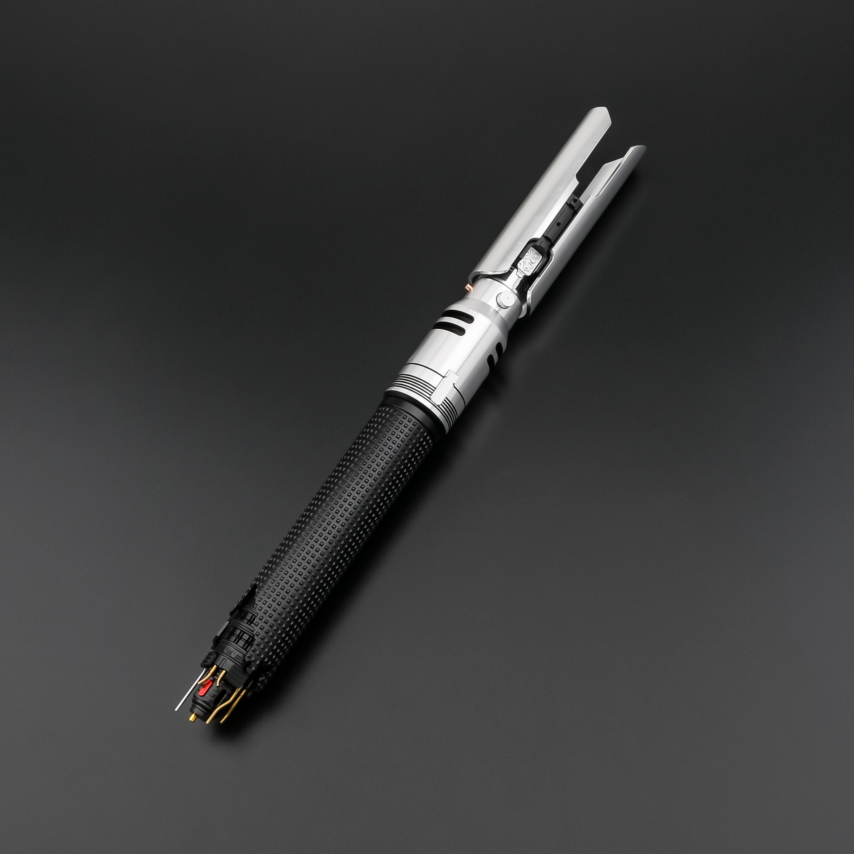 Cal Kestis EP3 Lightsaber-3