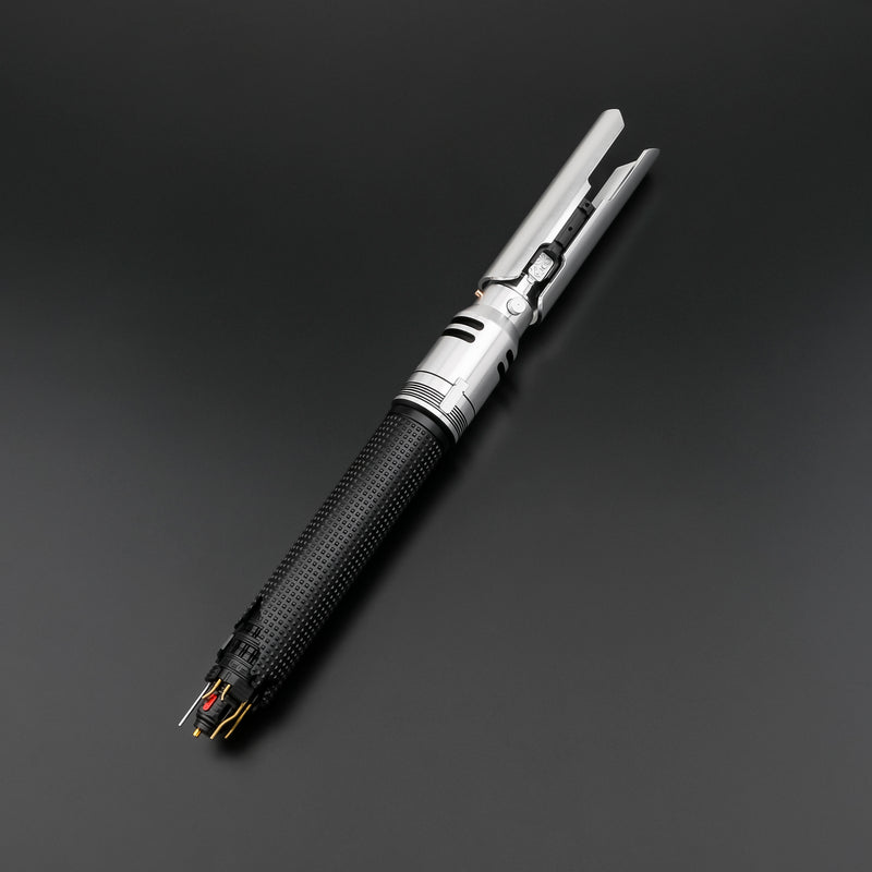 Cal Kestis EP3 Lightsaber-3