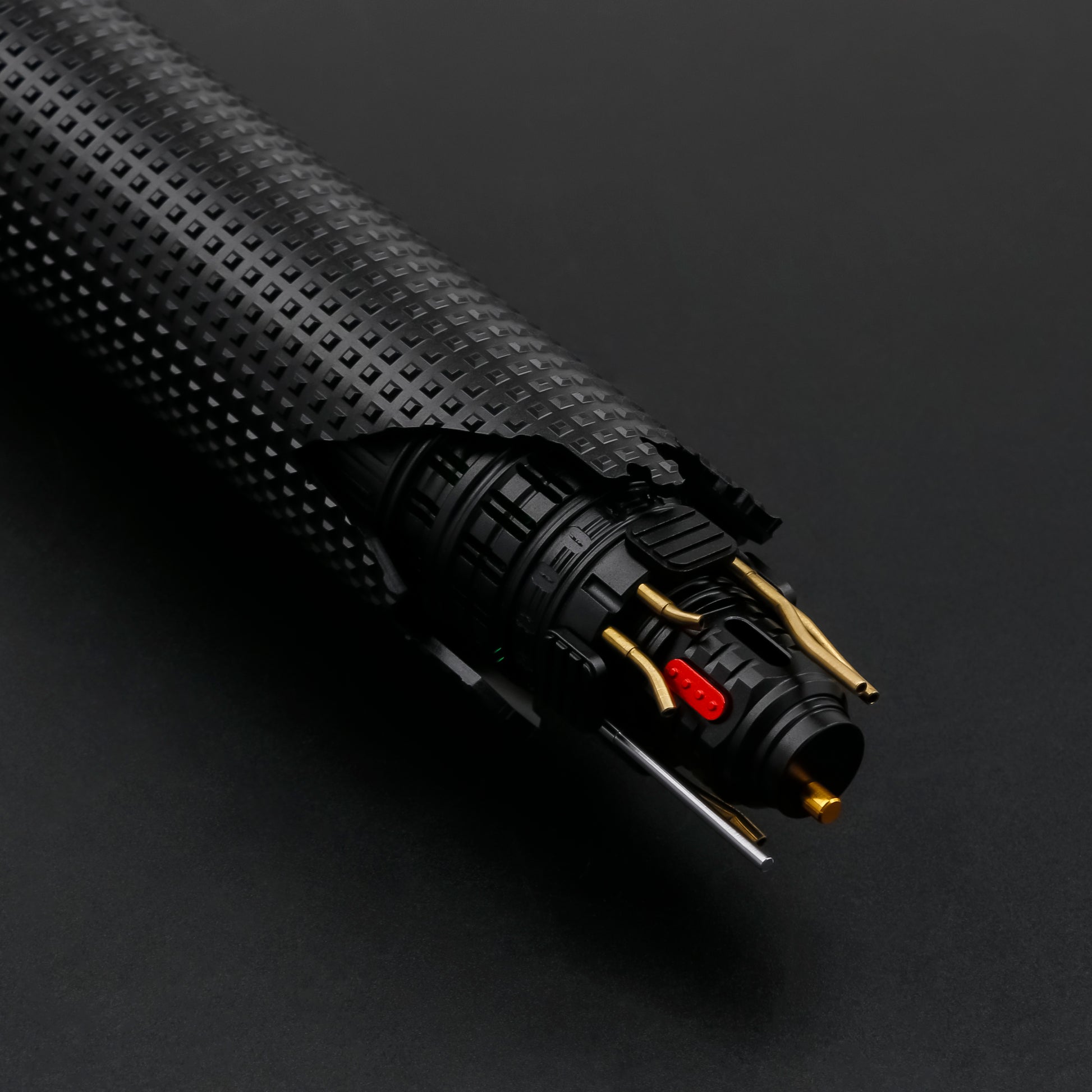 Cal Kestis EP3 Lightsaber-5