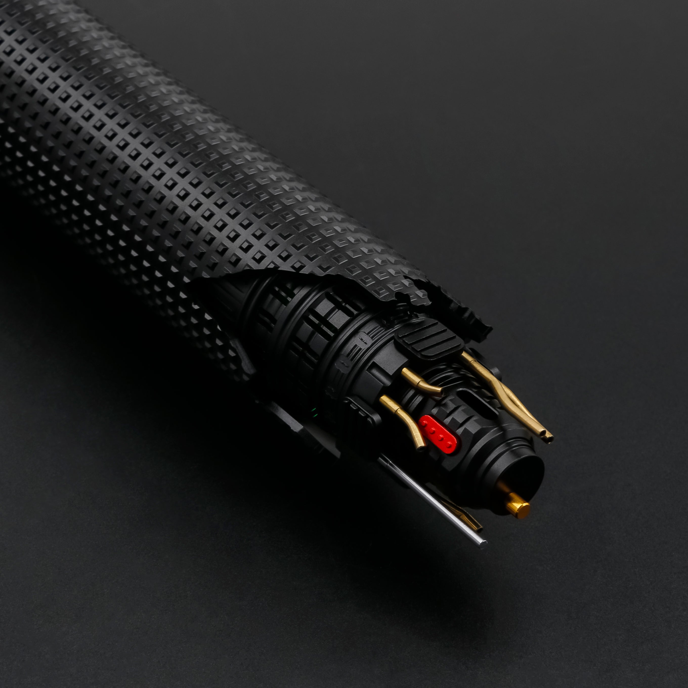 Cal Kestis EP3 Lightsaber-5