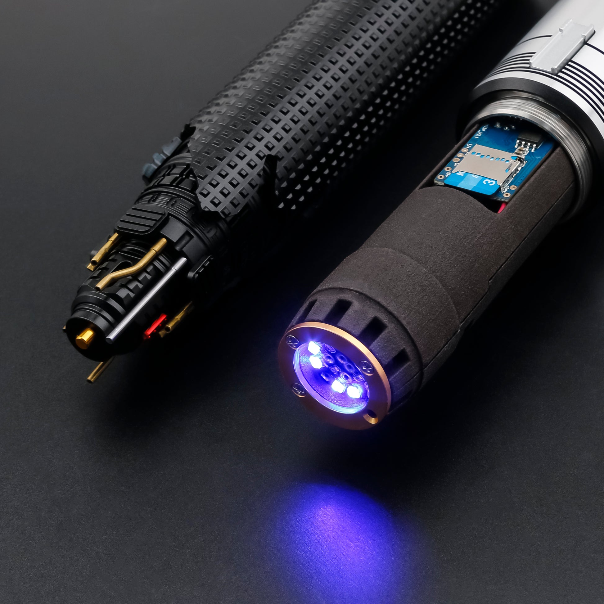 Cal Kestis EP3 Lightsaber-8