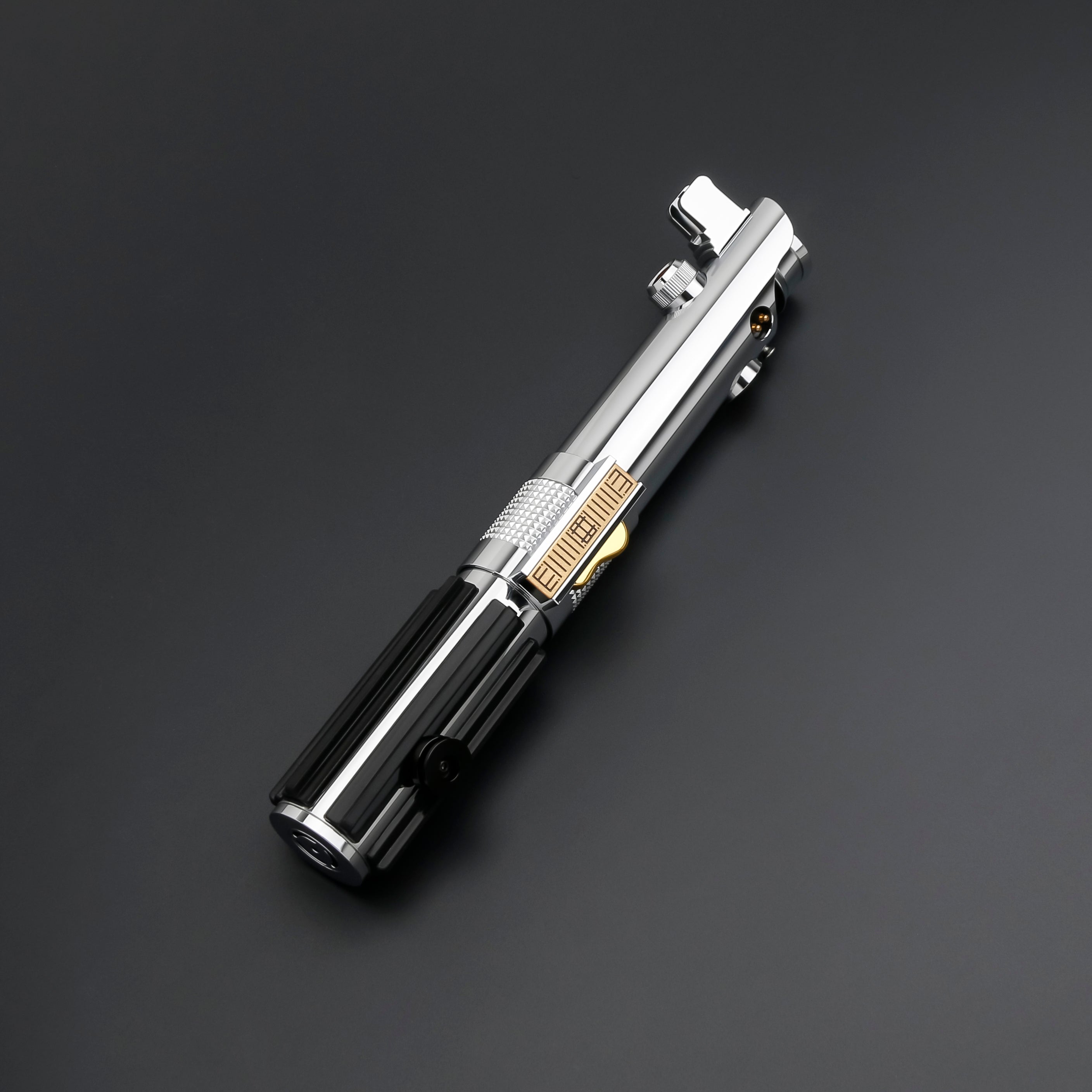 Anakin Skywalker EP3 Lightsaber – saber style