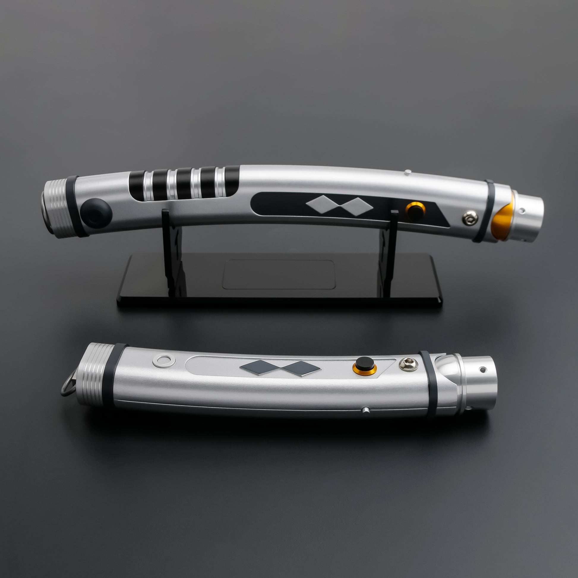 Ahsoka Tano Rebels Lightsabers-11