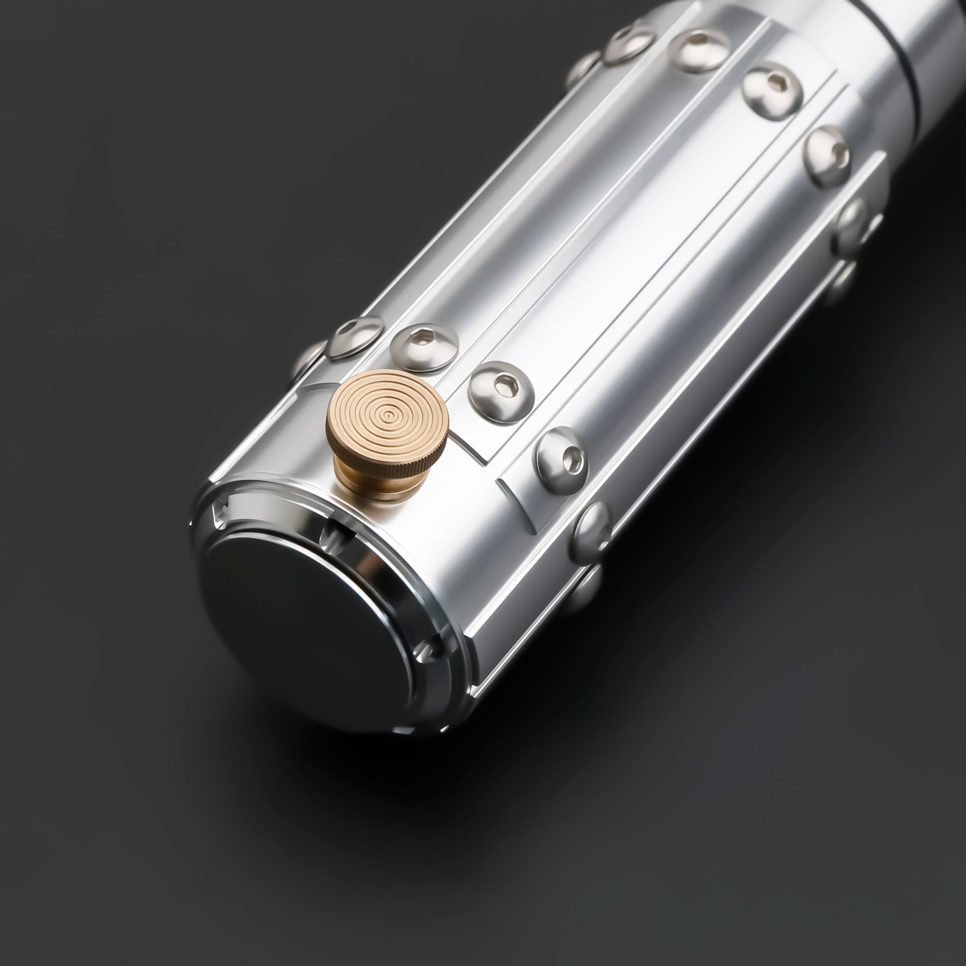 Mara Jade Duelling Lightsaber-10