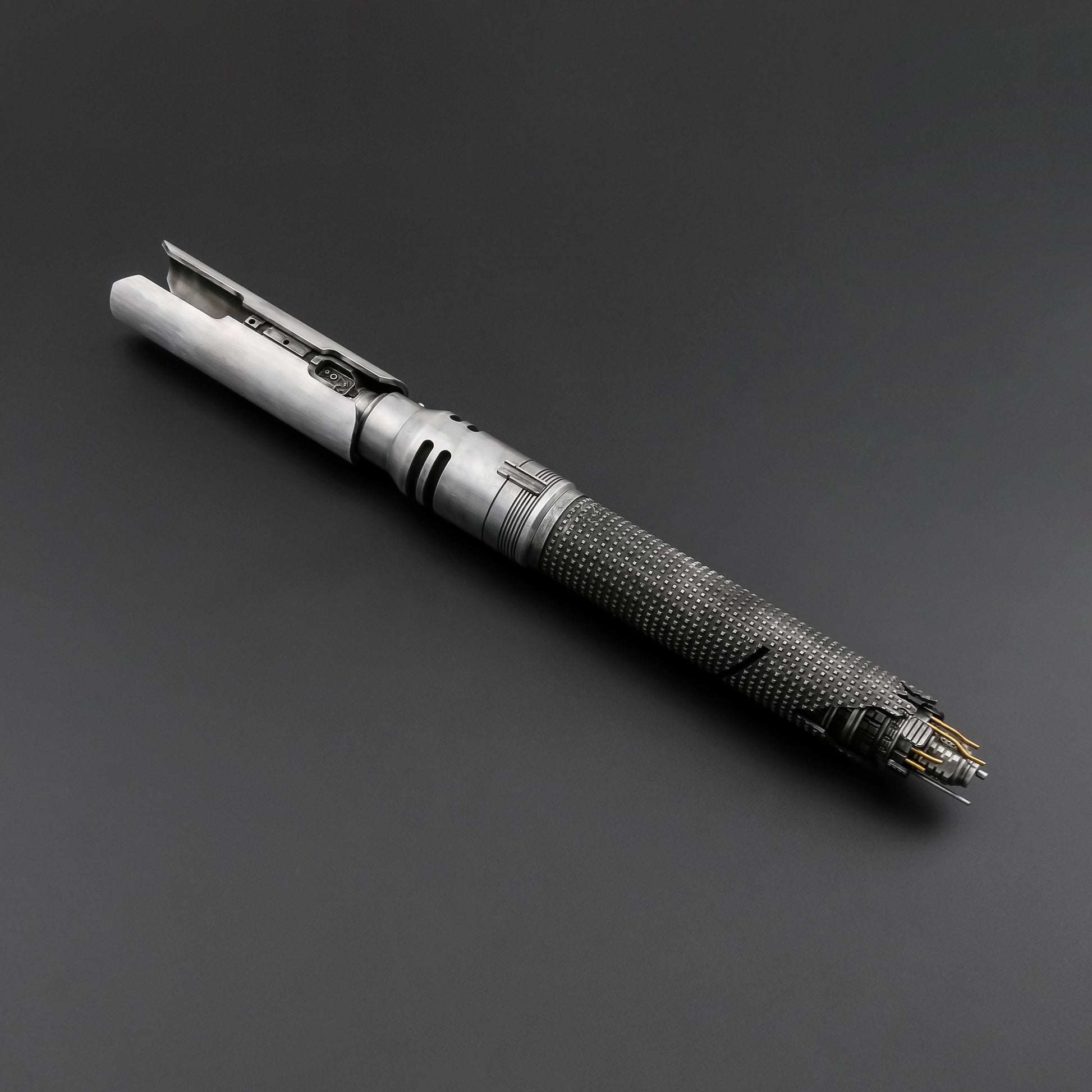 Weathered Cal Kestis EP3 Lightsaber-4