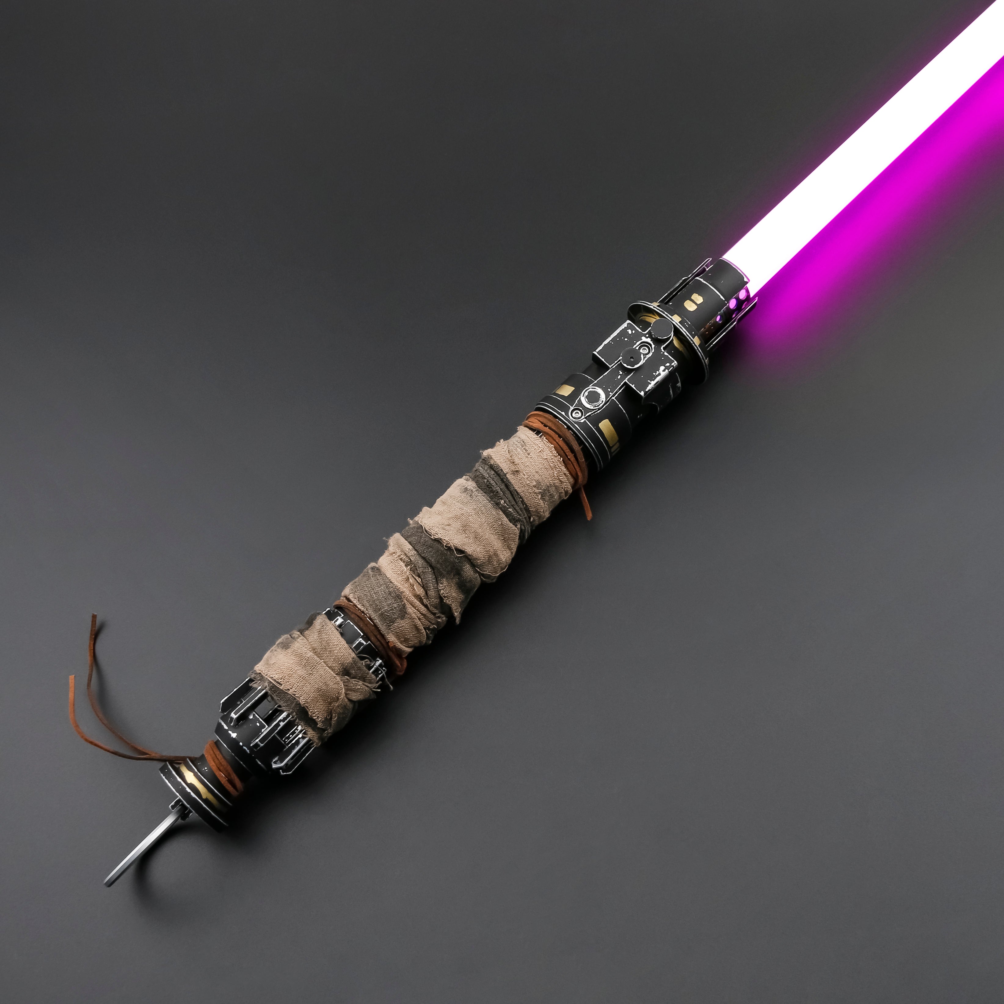 Boone Kestis Duelling Lightsaber-8