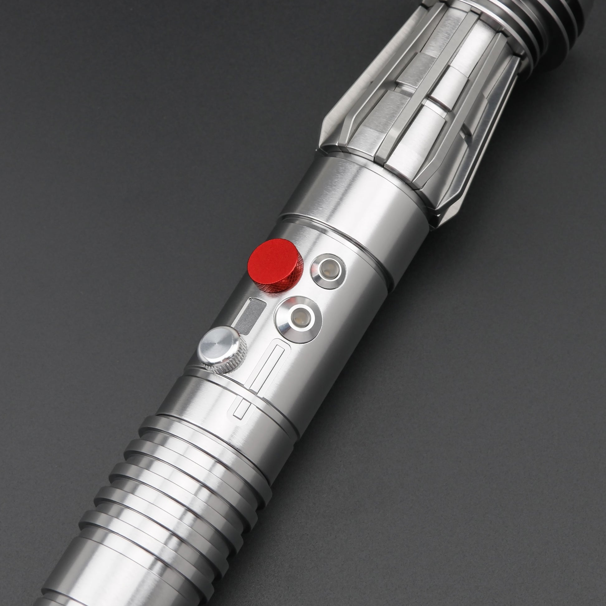 Darth Maul Double-Bladed Duelling Lightsaber-10