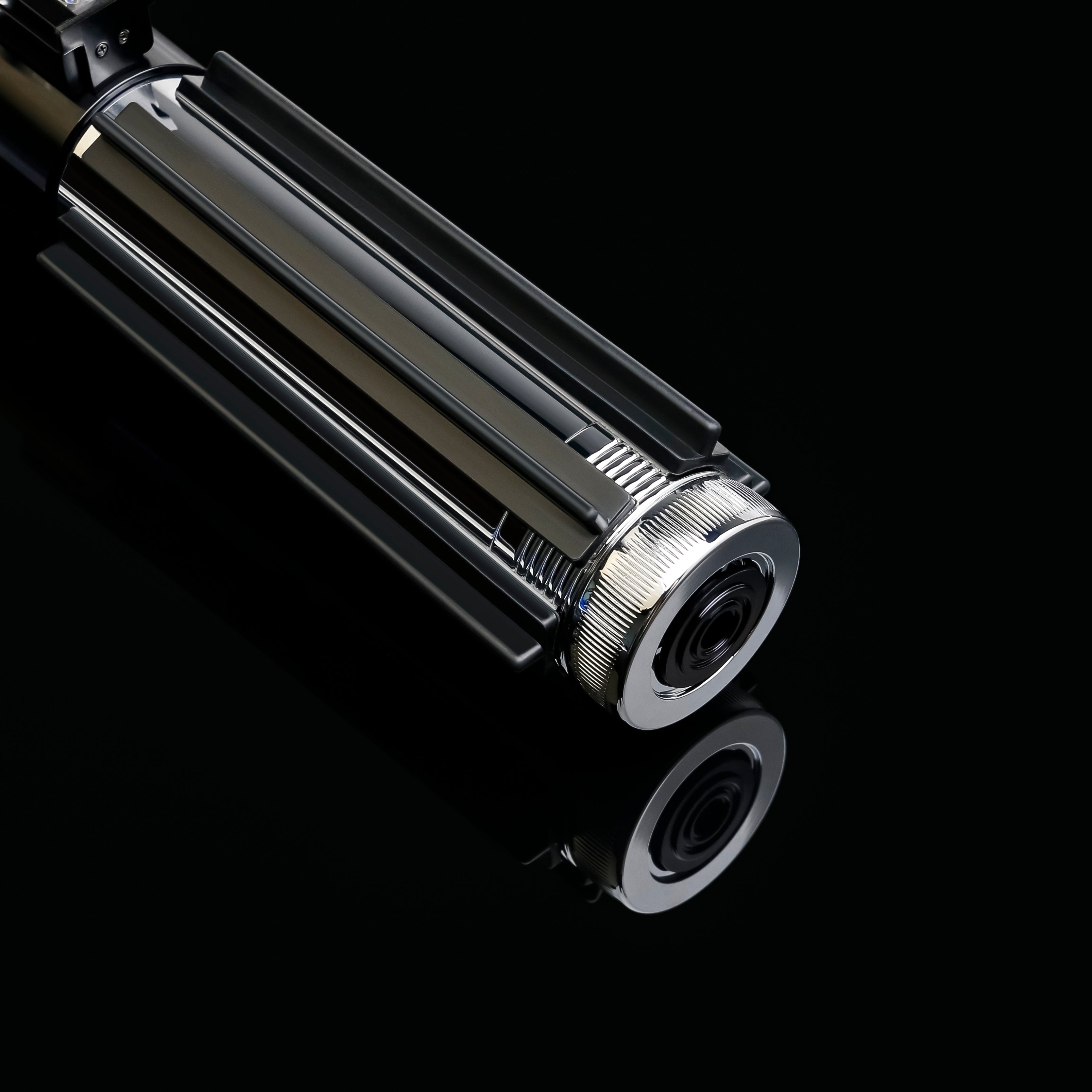 Darth Vader EP5 Duelling Lightsaber-6