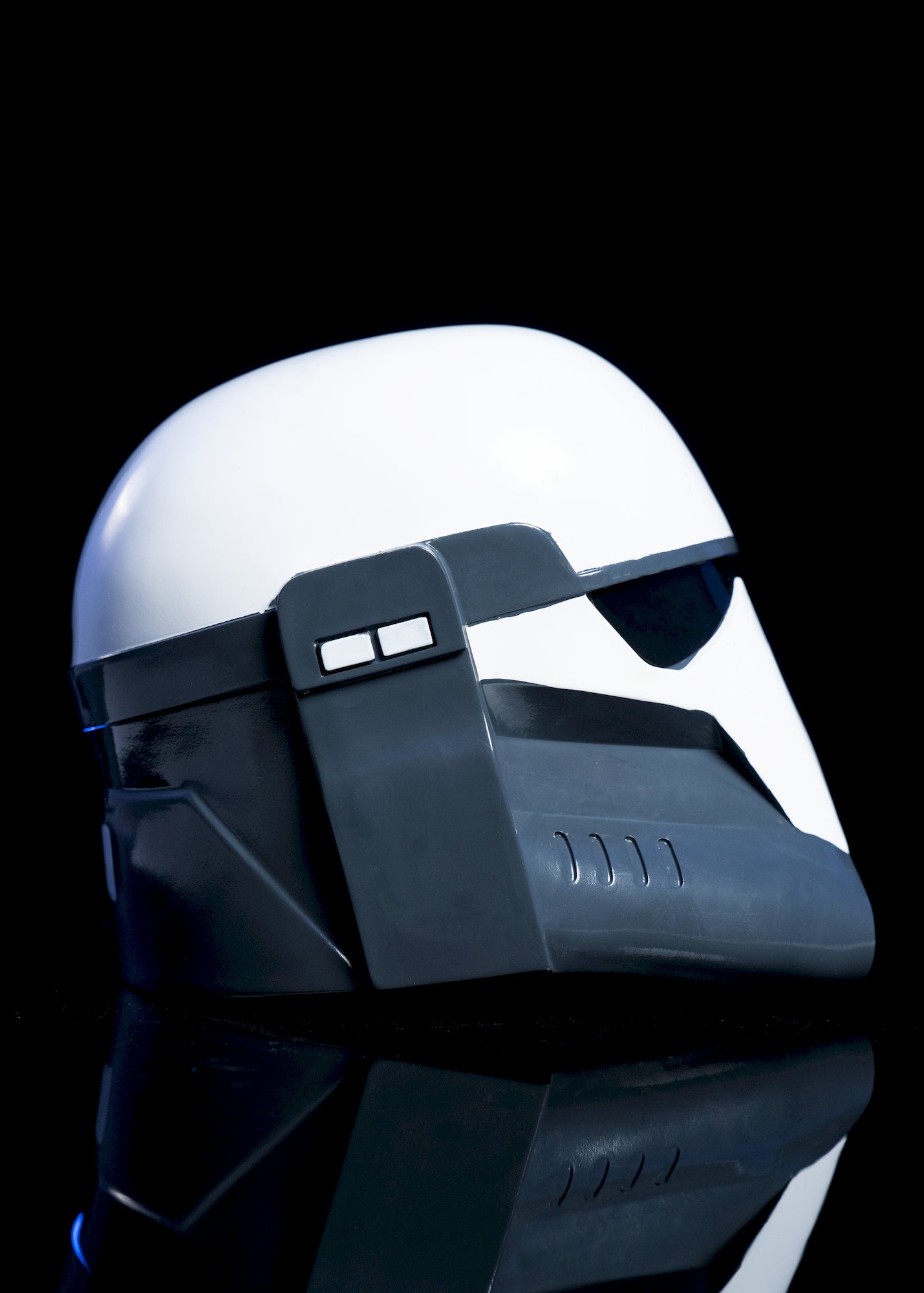 star wars helmets / helmets in star wars /helmets from star wars / starwars helmets / stormtrooper helmet  /  star wars helmet stormtrooper / star wars stormtrooper helmet / Beskar Stormtrooper Helmet