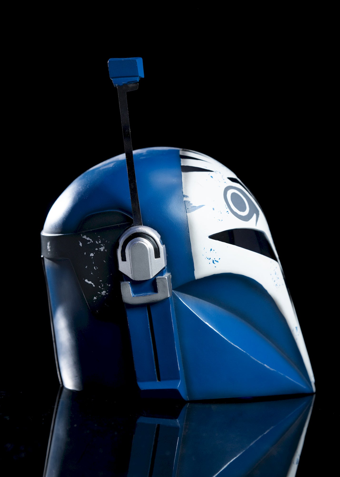 star wars helmets / helmets in star wars /helmets from star wars / starwars helmets/ mandalorian helmet / mando helmet / helmet mandalorian / mandalorian cosplay / the mandalorian helmet / star wars mandalorian helmet / Bo Katan Helmet
