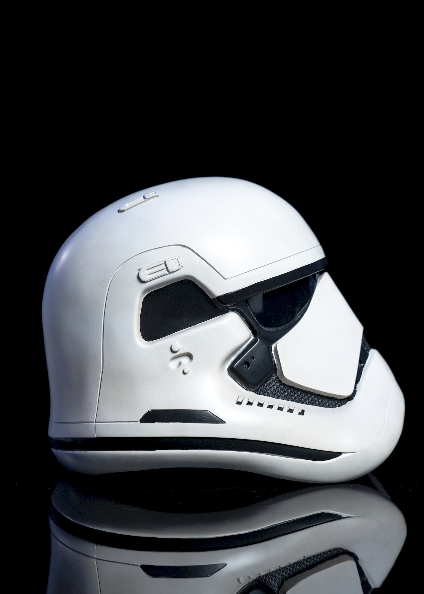 star wars helmets / helmets in star wars /helmets from star wars / starwars helmets / stormtrooper helmet  /  star wars helmet stormtrooper / star wars stormtrooper helmet / first order storm trooper / First Order Stormtrooper Finn FN-2187 Bloody helmet