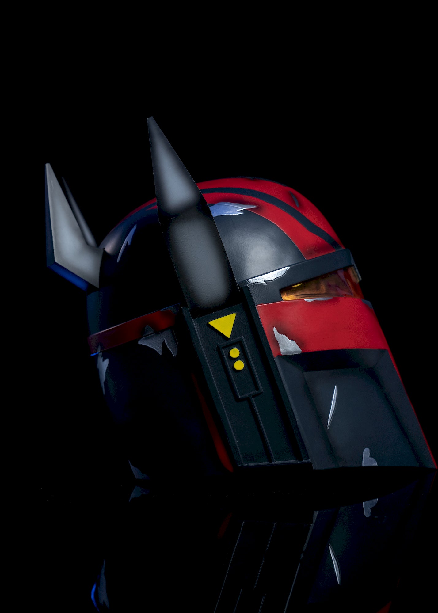 star wars helmets / helmets in star wars /helmets from star wars / starwars helmets  / mandalorian helmet / mando helmet / helmet mandalorian / mandalorian cosplay / the mandalorian helmet / star wars mandalorian helmet / Gar Saxon Helmet