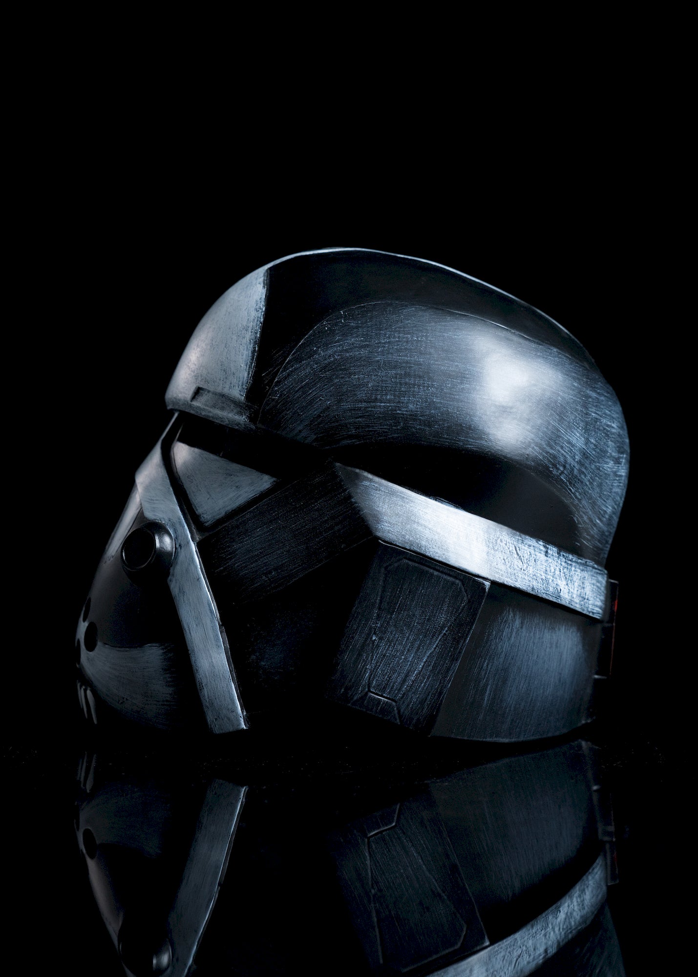 Wrecker Bad Batch Season 2 Helmet left side view black and gray helmet